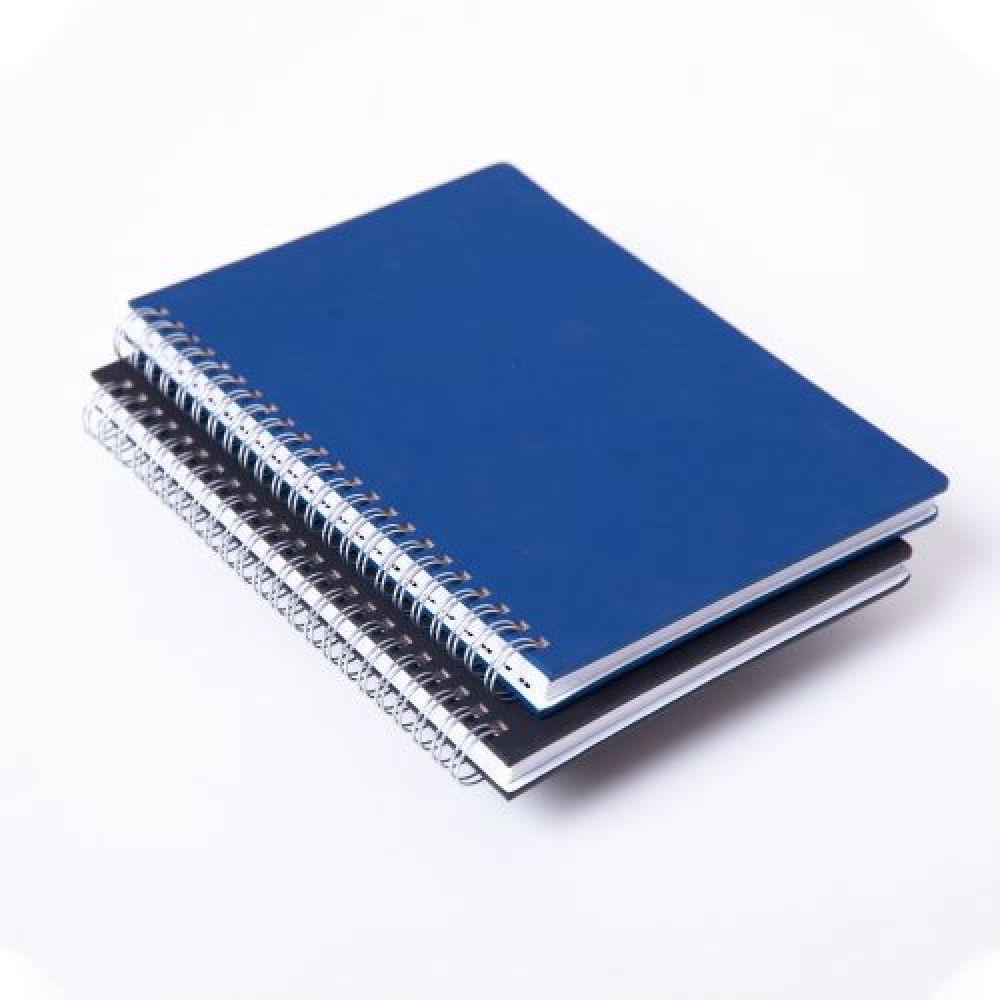 Cuaderno con cubierta dura de PU suave al tacto, Con encuadernación de espiral y 80 hojas rayadas, Mod. Atlanta imagen