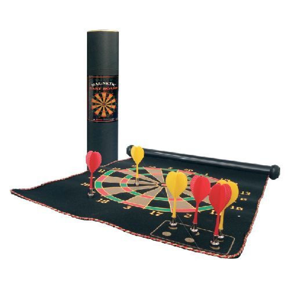 JUEGO DE DARDOS MONTECARLO de dardos magnéticos con estuche rígido para guardar el juego. Incluye: tapete enrollable magnético con 2 diferentes blancos, cinta para colgar y 6 dados magnéticos de seguridad imagen