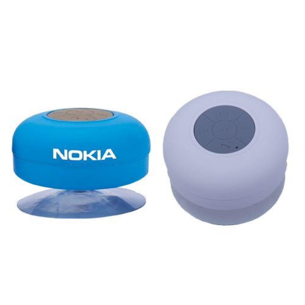 BOCINA BLUETOOTH AQUA MUSIC   Bocina bluetooth manos libres. Cuenta con botón de encendido, controles de audio y base de plástico adherible a superficies como vidrio, cerámica y porcelana, la cual sirve también como soporte para tablet. No debe sumergirse completamente. Incluye cable de carga. Presentación: caja en color blanco. imagen