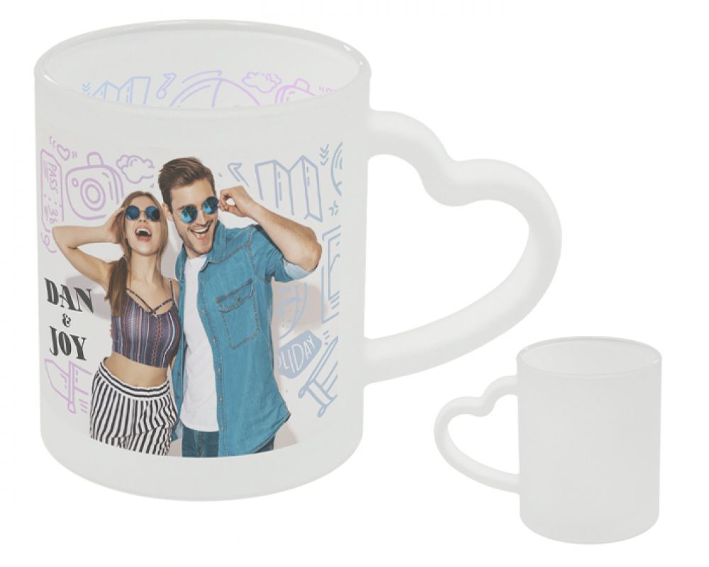 TARRO DE VIDRIO SATINADO DE SUBLIMACIÓN 11 OZ NEYSA   Tarro de vidrio satinado para sublimación, con asa en forma de corazón. CAP. 325 ml. (11 OZ.) Venta en múltiplos de 12. imagen