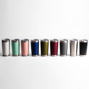 Termo de acero inoxidable con grado cocina libre de BPA, cuenta con una doble pared grado 18/8 anti condensación, la cual permite mantener la temperatura ideal de tu bebida hasta el último trago, aislando el calor y el frío del ambiente, Su composición de alta calidad lo vuelve resistente a la perforación y corrosión, brindado un producto de alta durabilidad, Producto de fácil lavado, permitido en lavavajillas, Capacidad 591 ml, Mod. TERMO 20 OZ