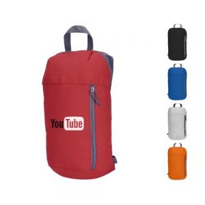 MOCHILA LIGERA MOLTON   Ligera mochila con cierre lateral en el frente. Cuenta con 2 compartimentos, tirantes y respaldo acolchado, correas ajustables y asa superior para transportar.