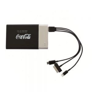 BATERÍA PORTÁTIL     Batería de carga portátil de plástico y aluminio. Capacidad de 4,000 mAh con luz LED e indicador de carga para dispositivos móviles. Incluye cable de conexión para iPhone y Android. Presentación: caja en color blanco.