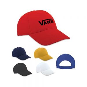 GORRA LISA CALIFORNIA   Gorra lisa de 5 gajos y ojillos bordados. Broche ajustable con cinta de contacto.
