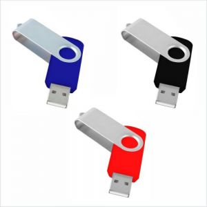 Memoria USB de 16 gb, fabricada en plástico con protector de aluminio. incluye estuche de plástico y colgante.